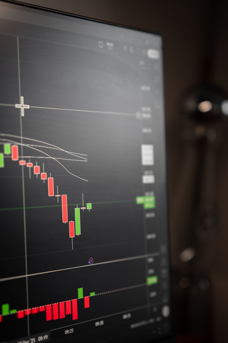 ADX Indicator: วิธีวัดความแข็งแกร่งของเทรนด์ใน Forex — อ่านค่า ADX Indicator ยังไงให้เข้าใจง่าย? | Forex คู่มือ iCafeForex